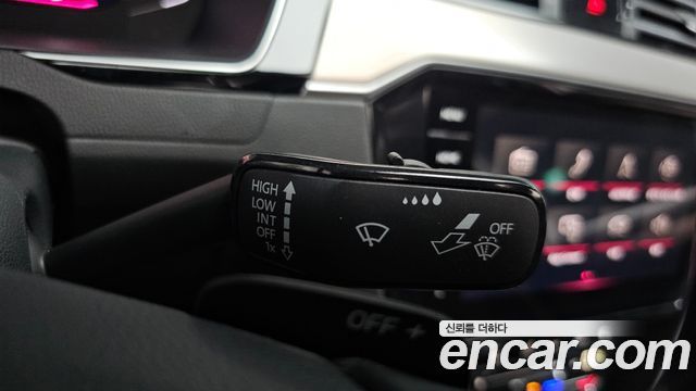 Volkswagen Passat 2022 — photo 34