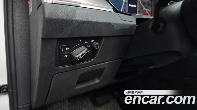 Volkswagen Passat 2022 — photo 36