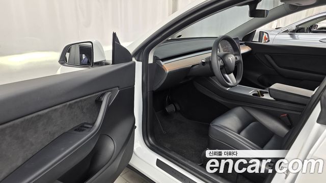 Tesla Model Y 2021 — photo 13