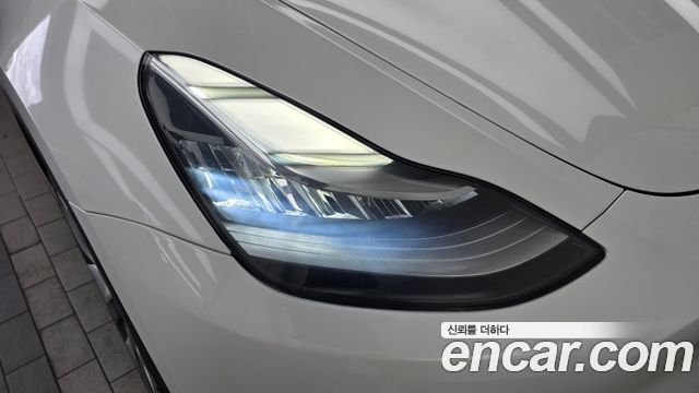 Tesla Model Y 2021 — photo 8