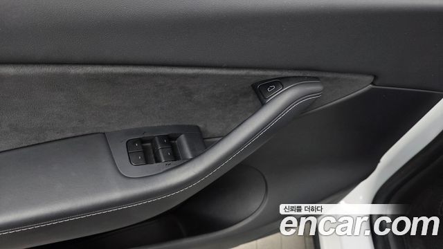 Tesla Model Y 2021 — photo 28
