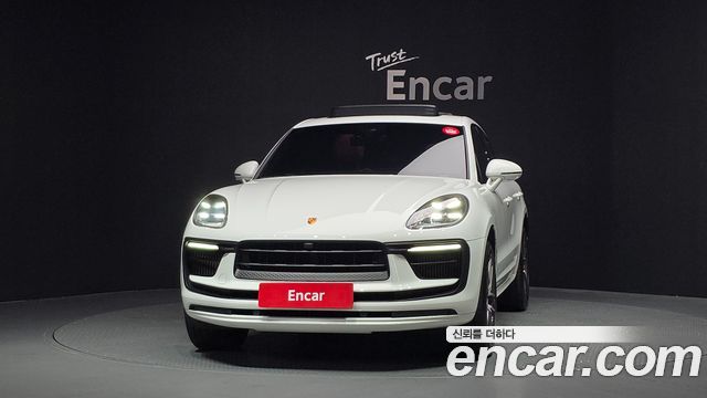 Porsche Macan 2022 — photo 3