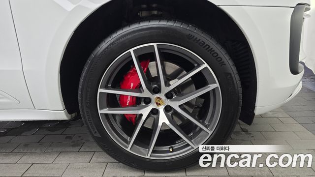 Porsche Macan 2022 — photo 7