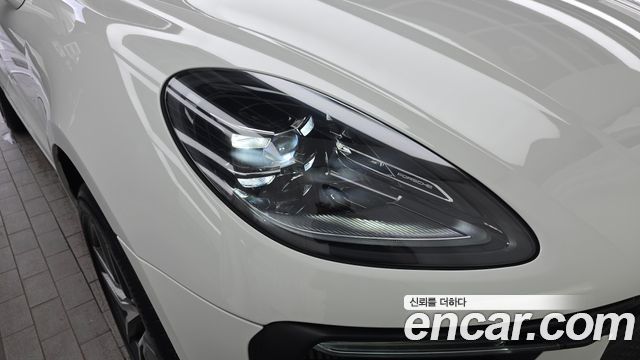 Porsche Macan 2022 — photo 8