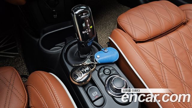Mini Cooper Convertible 2022 — photo 12