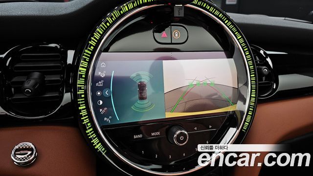 Mini Cooper Convertible 2022 — photo 20