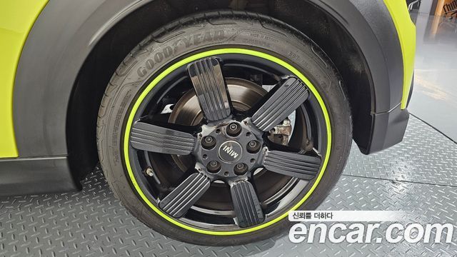 Mini Cooper Convertible 2022 — photo 7