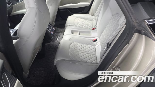 Audi A7 2016 — photo 12