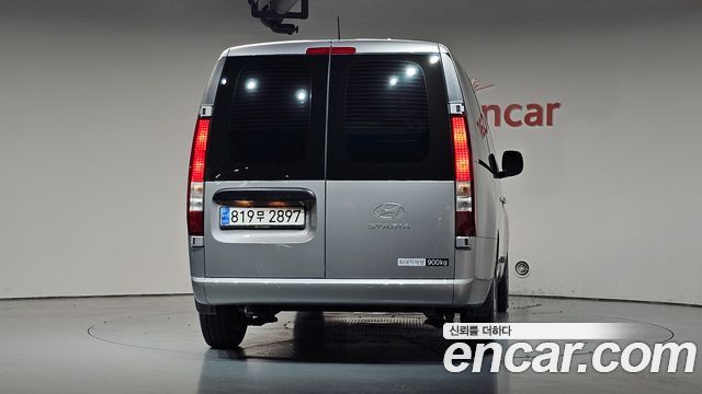 Hyundai Staria 2025 — photo 4