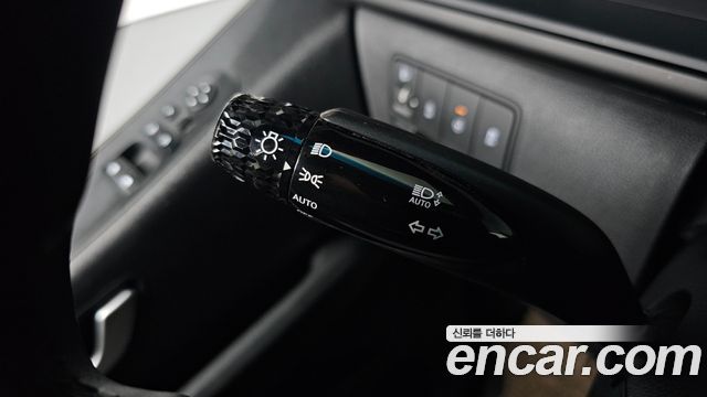 Hyundai Staria 2025 — photo 25