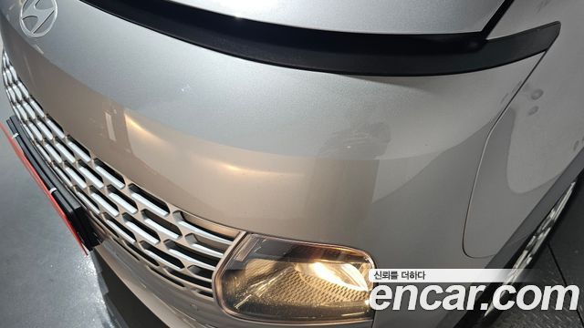 Hyundai Staria 2025 — photo 8