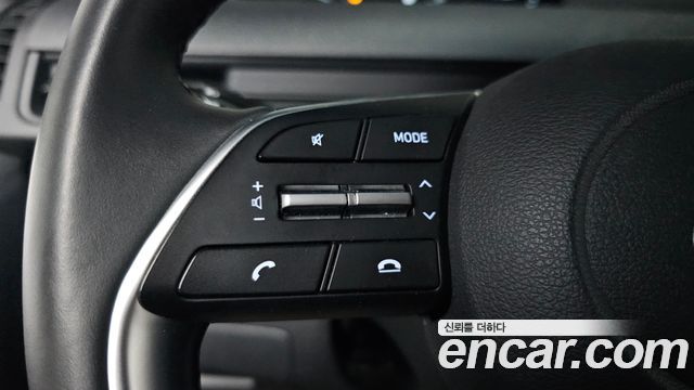 Hyundai Staria 2025 — photo 27