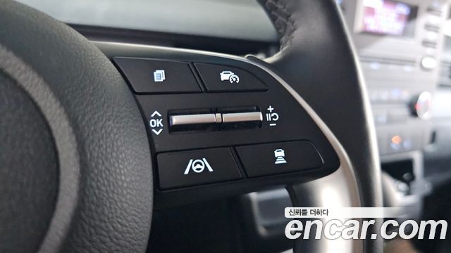 Hyundai Staria 2025 — photo 28