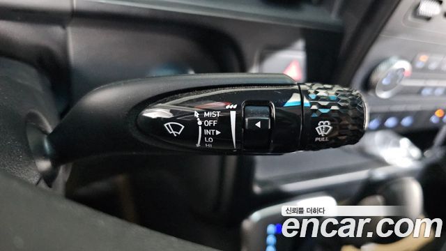 Hyundai Staria 2025 — photo 29