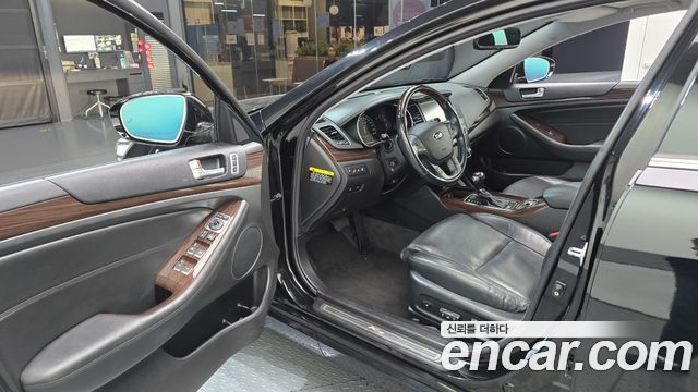 Kia K7 2016 — photo 13