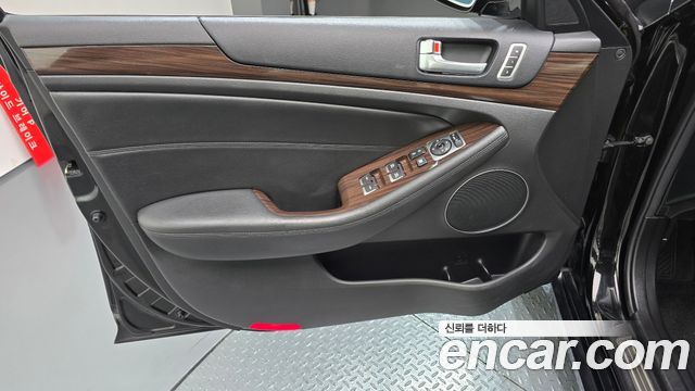 Kia K7 2016 — photo 14