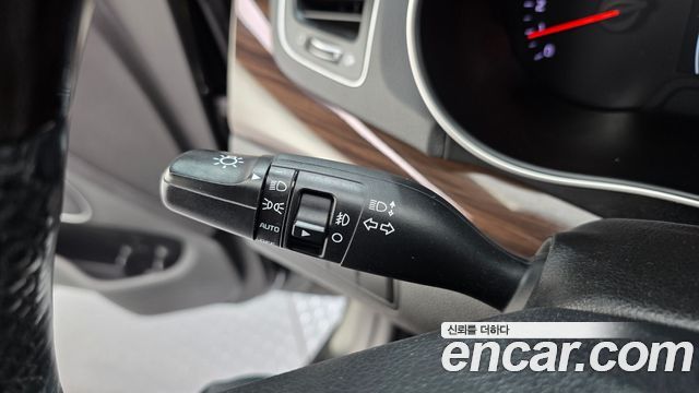 Kia K7 2016 — photo 28