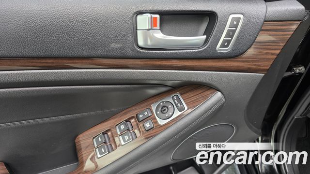 Kia K7 2016 — photo 30