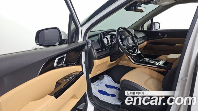 Kia Canival 2023 — photo 13