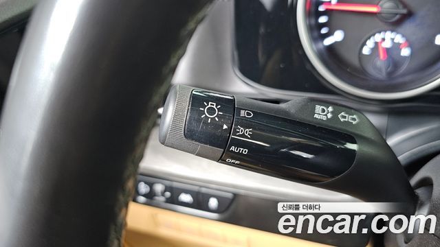Kia Canival 2023 — photo 18