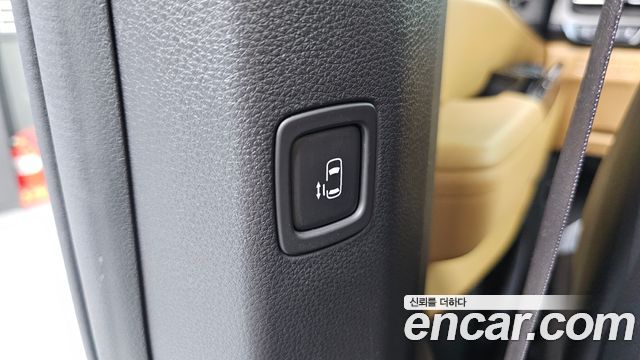 Kia Canival 2023 — photo 23