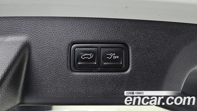 Kia Canival 2023 — photo 24