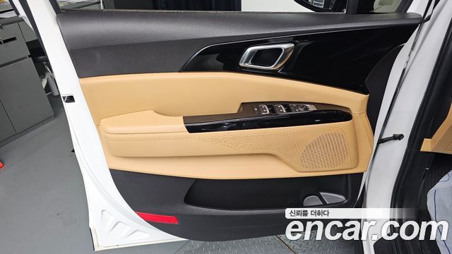 Kia Canival 2023 — photo 14