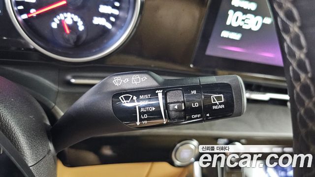 Kia Canival 2023 — photo 30