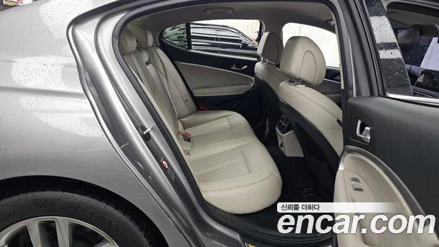 Genesis G70 2019 — photo 12