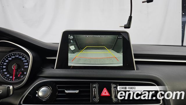 Genesis G70 2019 — photo 15