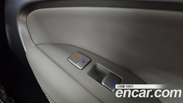 Genesis G70 2019 — photo 19