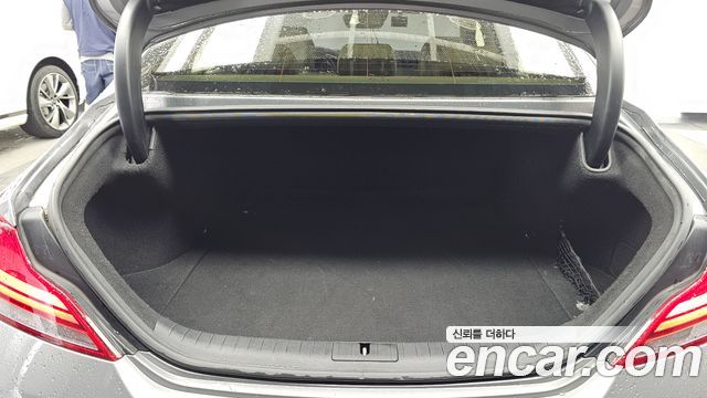 Genesis G70 2019 — photo 20