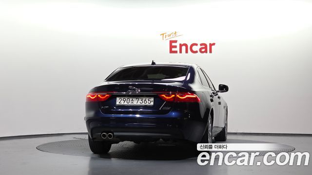 Jaguar XF 2017 — photo 4