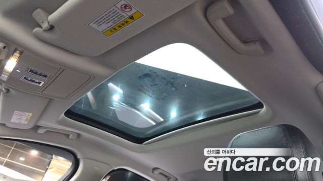 Jaguar XF 2017 — photo 19