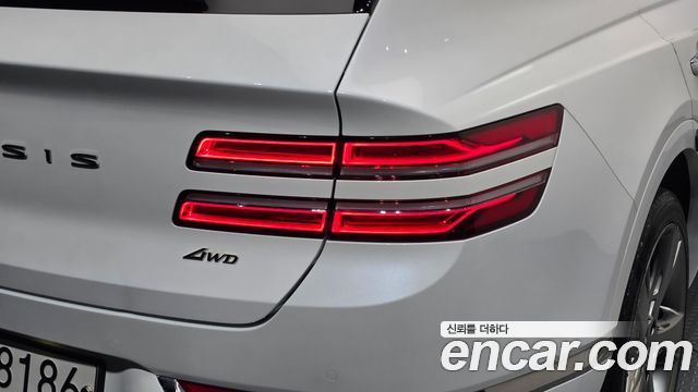 Genesis GV80 2020 — photo 9