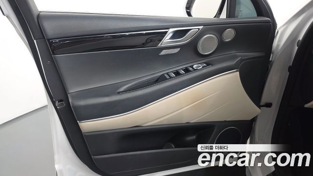 Genesis GV80 2020 — photo 14