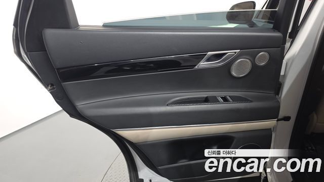 Genesis GV80 2020 — photo 15