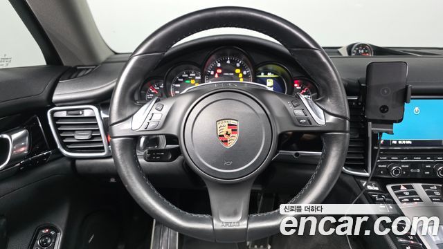 Porsche Panamera 2016 — photo 13