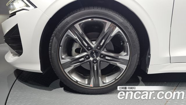 Kia K5 2023 — photo 5