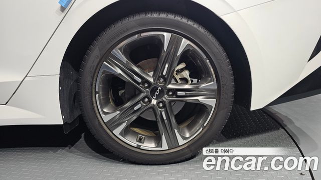 Kia K5 2023 — photo 7