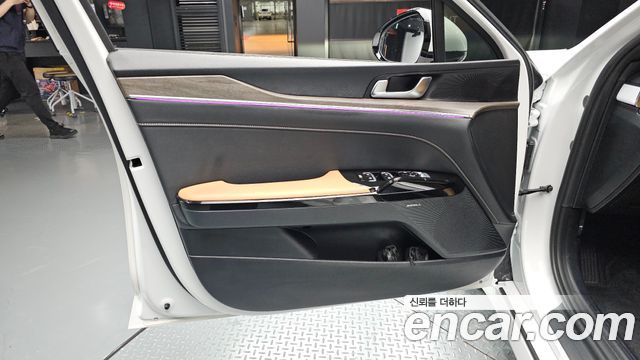 Kia K5 2023 — photo 14