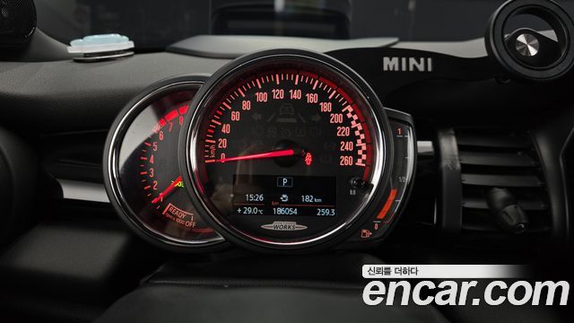 Mini Cooper 2019 — photo 8
