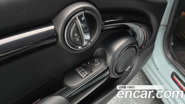 Mini Cooper 2019 — photo 15