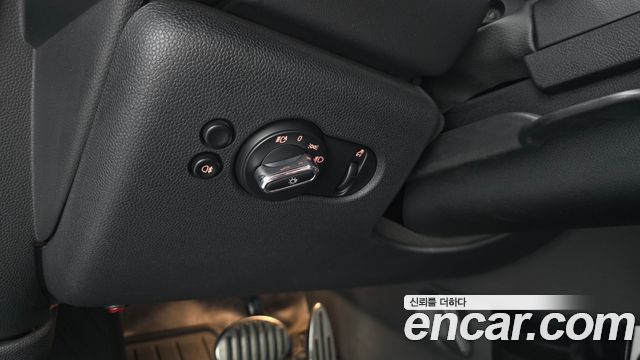 Mini Cooper 2019 — photo 16