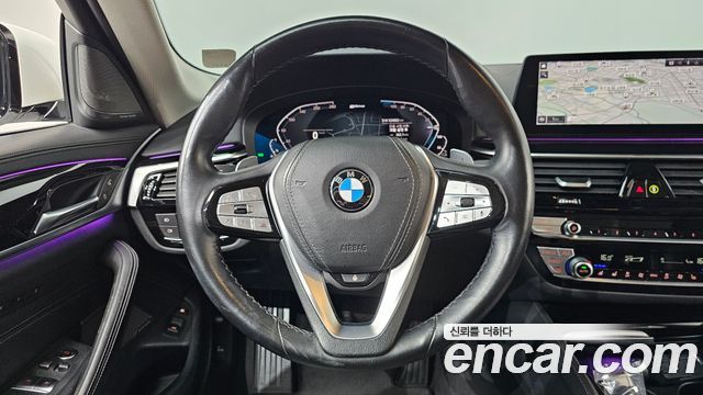 BMW 5-Series 2020 — photo 18