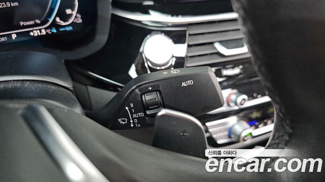 BMW 5-Series 2020 — photo 23