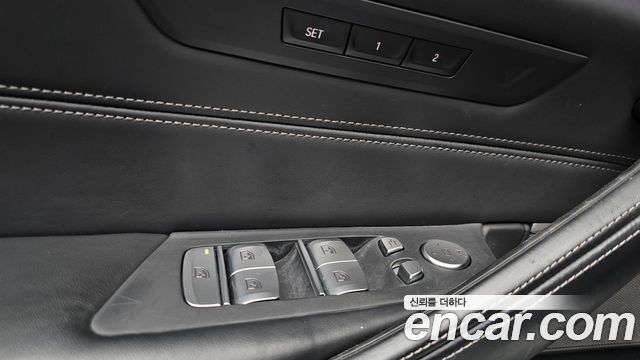 BMW 5-Series 2020 — photo 28