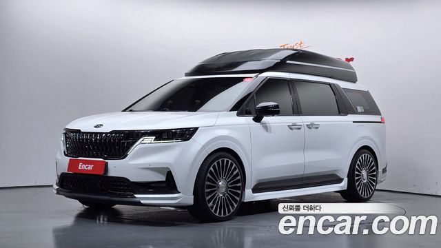 Kia Canival 2021 — photo 1