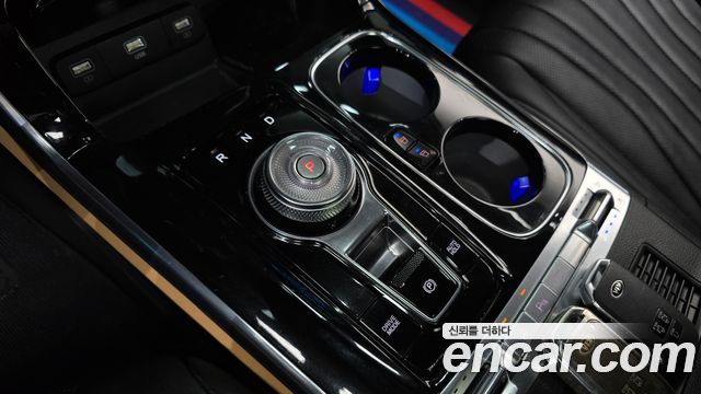 Kia Canival 2021 — photo 9