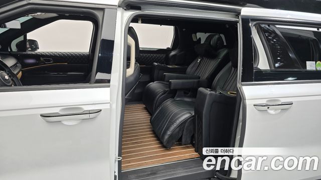 Kia Canival 2021 — photo 12